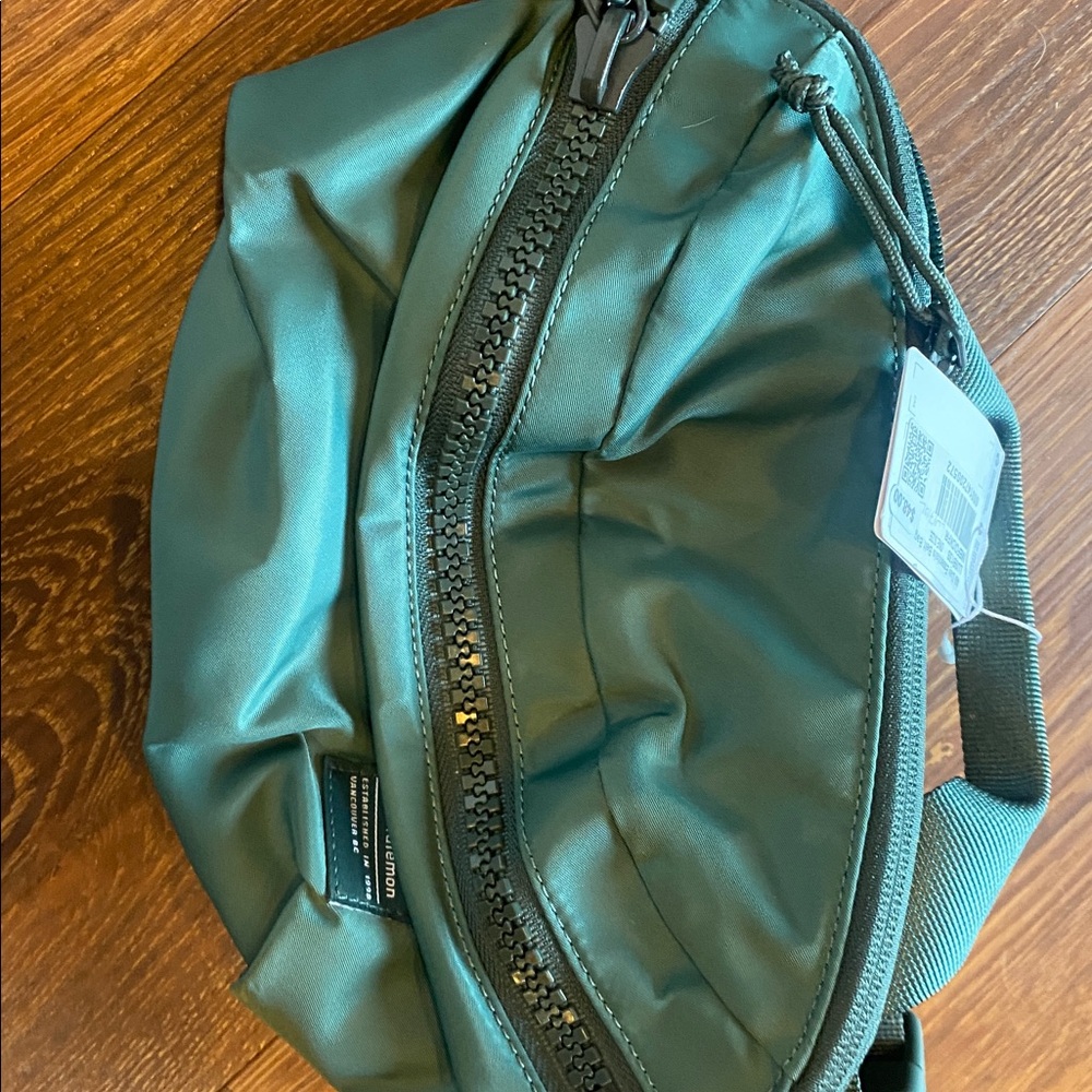 NWT Lululemon all day essentials belt bag - Picture 2 of 4
